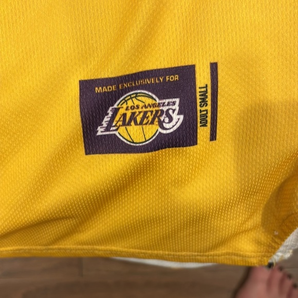 LA LAKERS JR. JERSEY, TEE SHIRT, DRAW STRING BAG, BASEBALL HAT CAMP GEAR - Picture 3 of 15